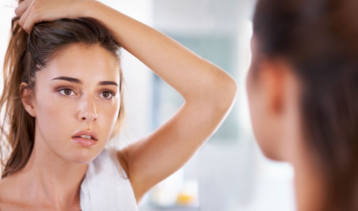 come-prevenire-i-capelli-bianchi